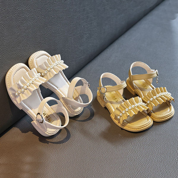 Детски сандали с перли в бял и зелен цвят 