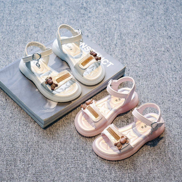 Сандали за момиче с декорация мече