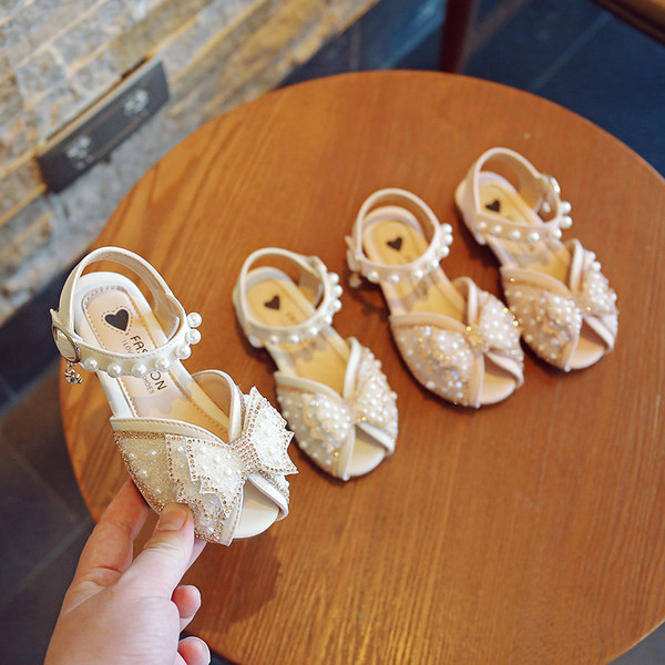 Детски сандали с панделка и перли