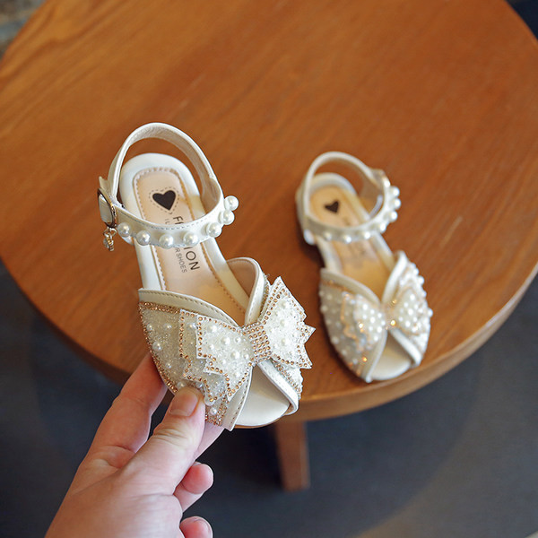 Детски сандали с панделка и перли