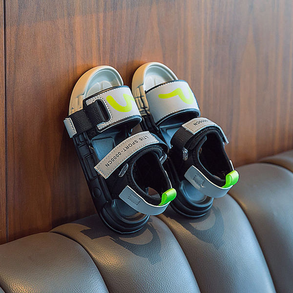 Детски сандали с надпис и лепенка - два цвята