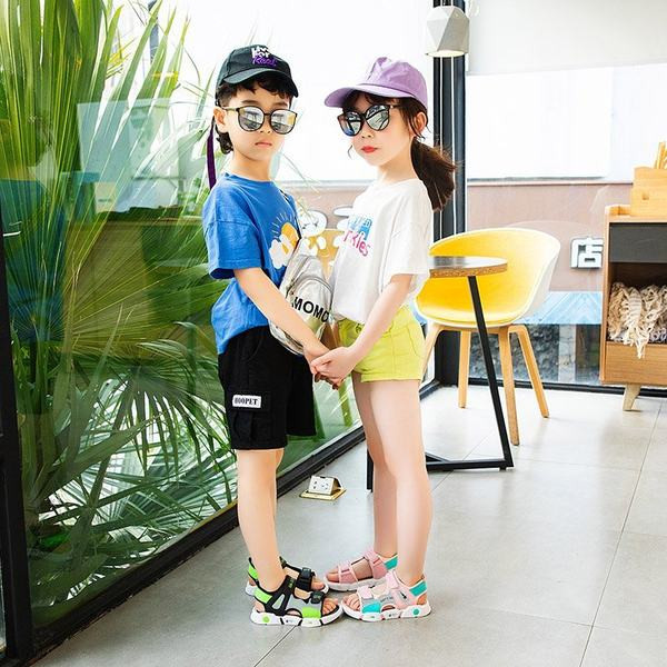 Детски цветни сандали с лепенки 