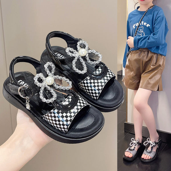 Летни детски сандали с камъни и равна подметка