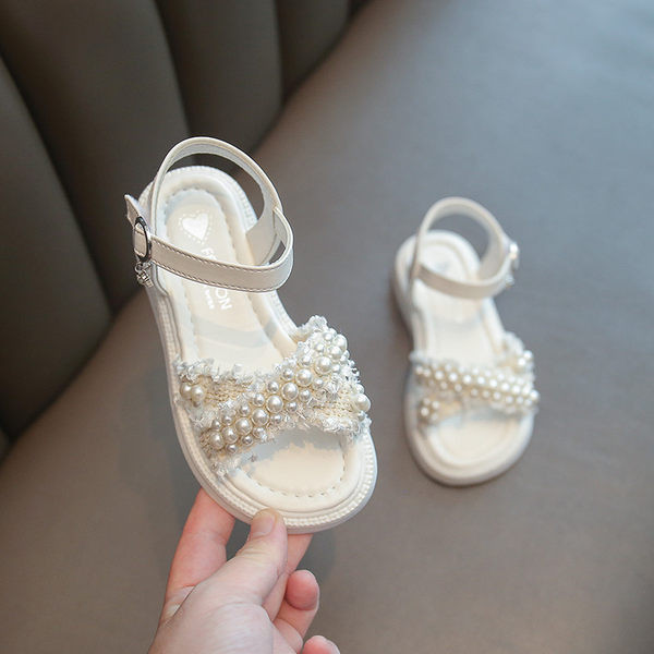 Детски сандали за момичета с равна подметка и перли 