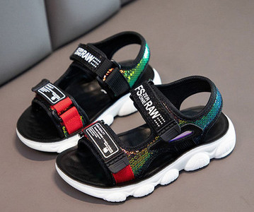 Нов модел дамски сандали с груба подметка и велкро закопчаване