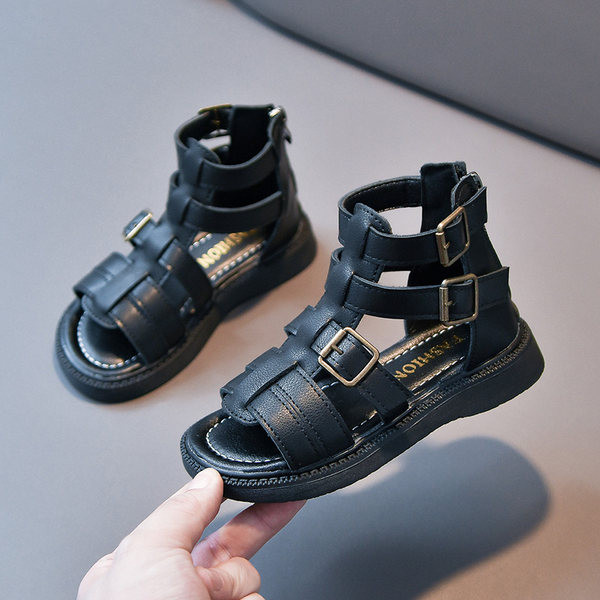 Детски сандали с катарама в бял и черен цвят 