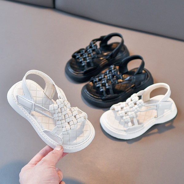 Детски сандали с кръстосани каишки от еко кожа