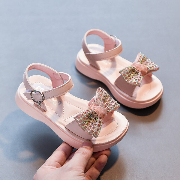 Сандали за момичета с панделка с лъскав ефект