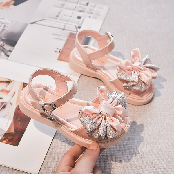 Сандали за момиче с текстилна панделка и декоративни камъни
