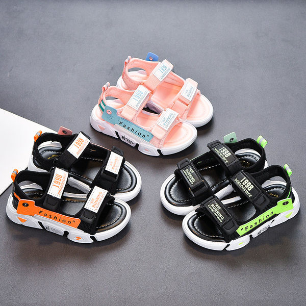 Детски сандали с лепенка в три цвята 