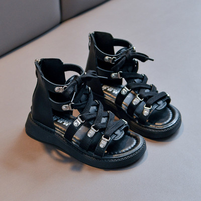 Нов модел кожени сандали за момичета с връзки и цип