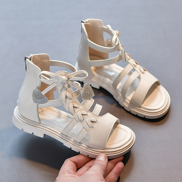 Стилни сандали за момичета от изкуствена кожа 