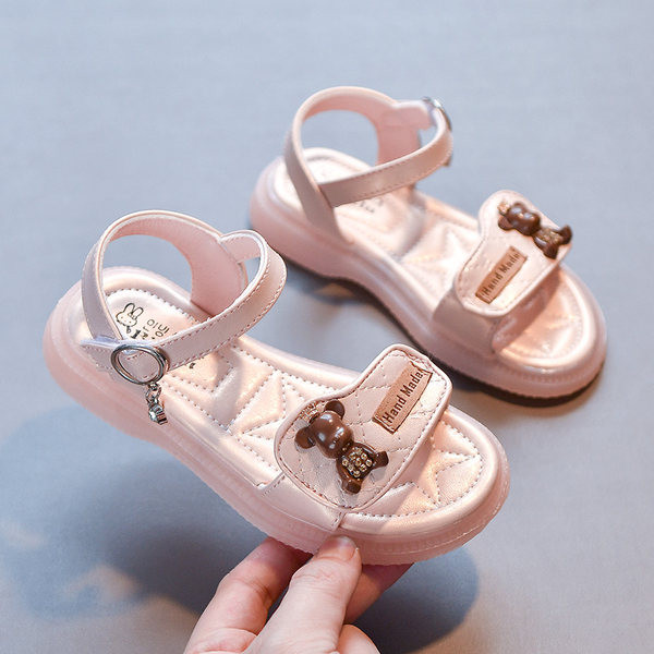 Сандали за момичета с декорация мече