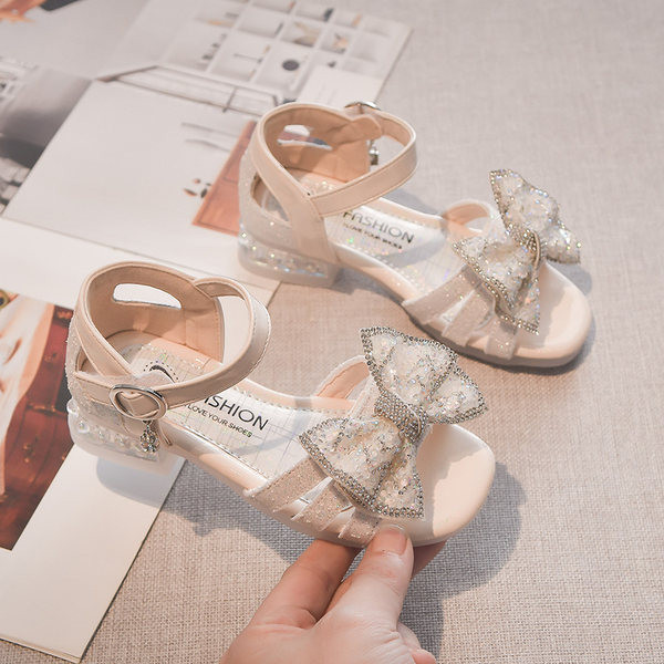 Детски сандали с панделка и декоративни камъни