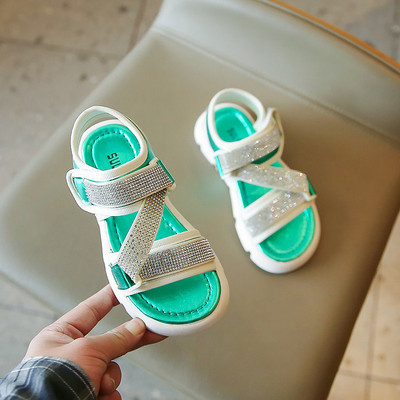 Детски сандали с кръстосани текстилни каишки