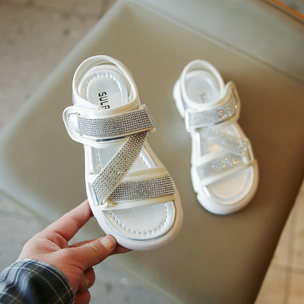 Детски сандали с кръстосани текстилни каишки