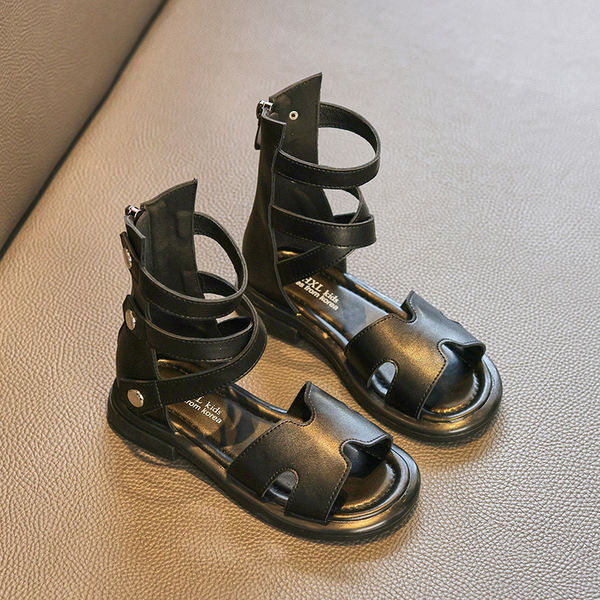 Детски сандали с кръстосани каишки в римски стил