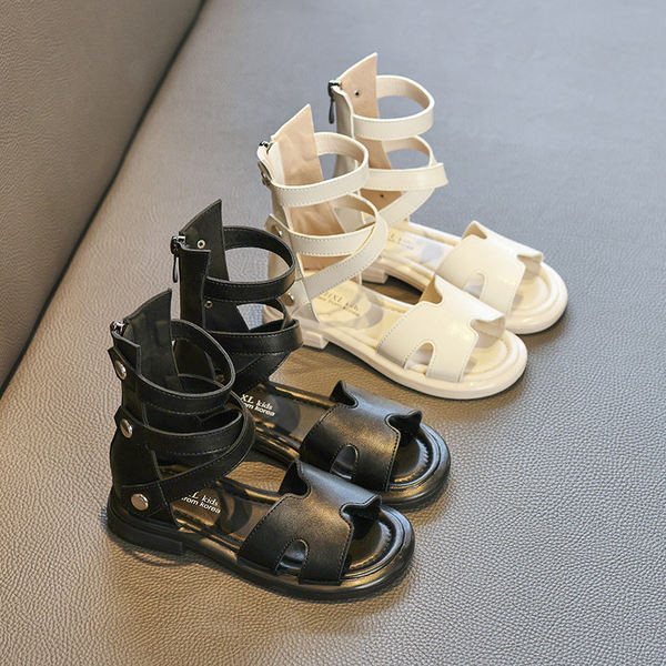 Детски сандали с кръстосани каишки в римски стил