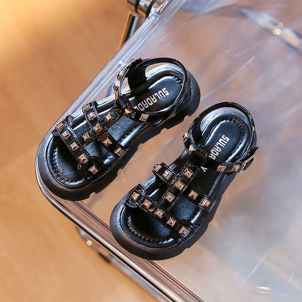 Детски сандали с метална декорация - бял и черен цвят 