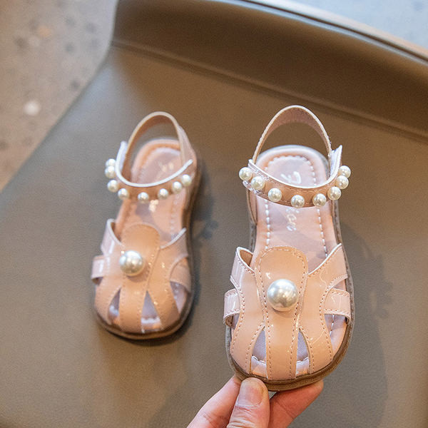 Детски сандали за момиче с декоративни перли