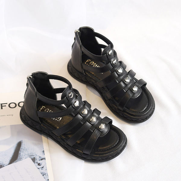 Детски сандали  в бял и черен цвят 