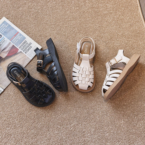 Детски сандали заоблен модел