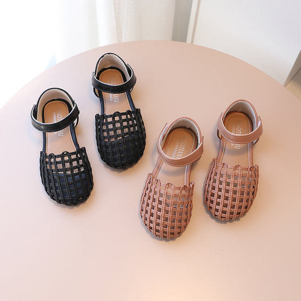 Детски сандали заоблен модел в бежов и черен цвят