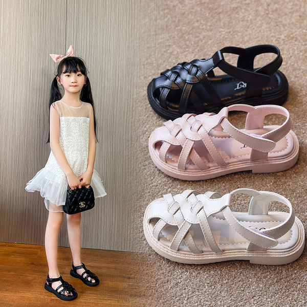 Детски сандали с кръстосани каишки от еко  кожа