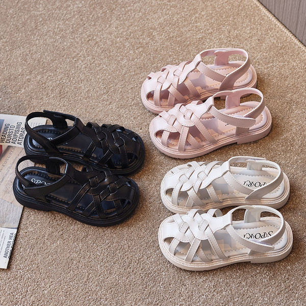 Детски сандали с кръстосани каишки от еко  кожа