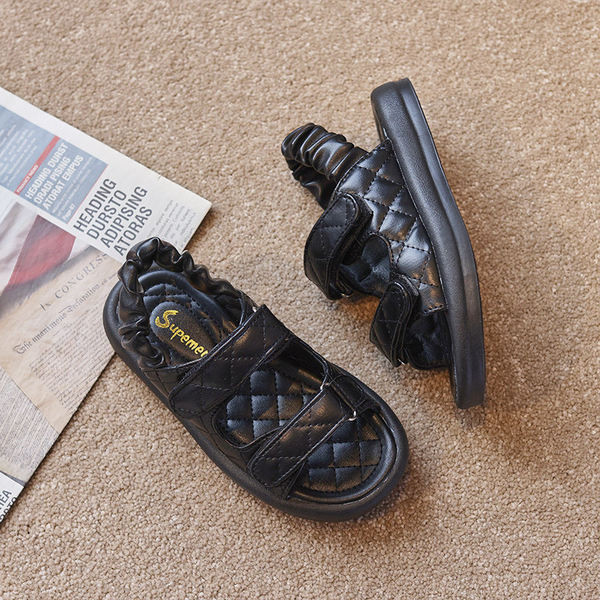 Нов модел дамски сандали от еко кожа с равна подметка