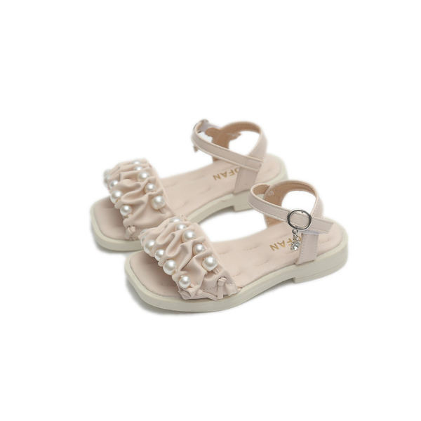 Сандали за момиче с перли и набран ефект на каишката