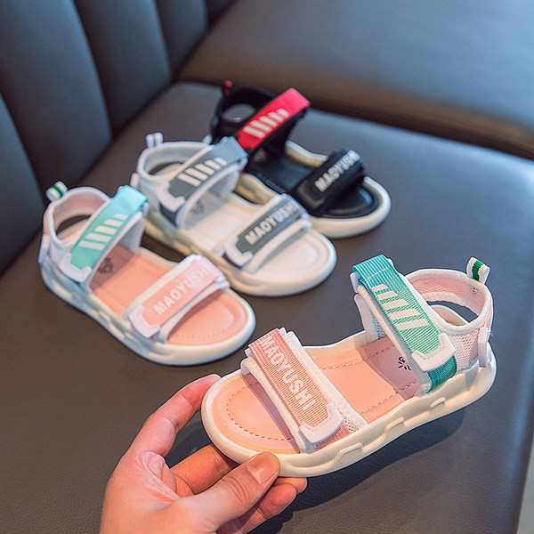 Текстилни сандали за момичета с велкро закопчаване и бродиран надпис 