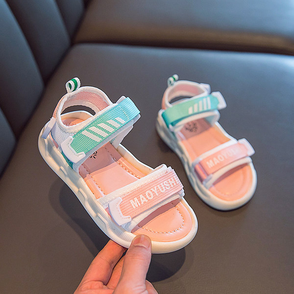 Текстилни сандали за момичета с велкро закопчаване и бродиран надпис 