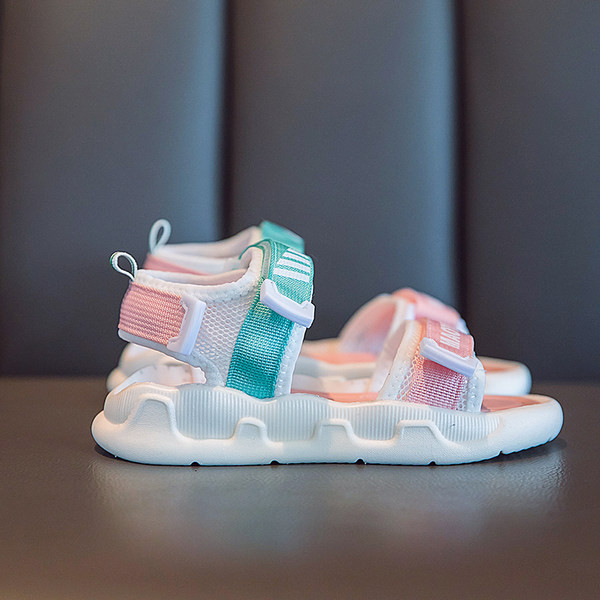 Текстилни сандали за момичета с велкро закопчаване и бродиран надпис 