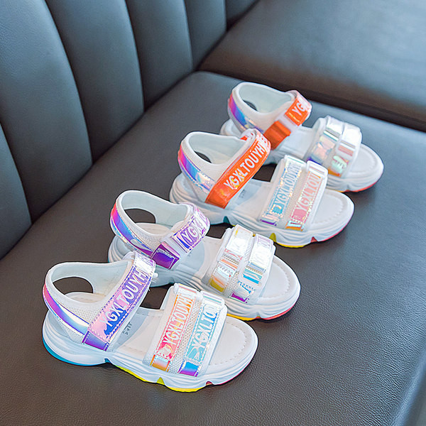 Детски сандали с надпис в няколко цвята