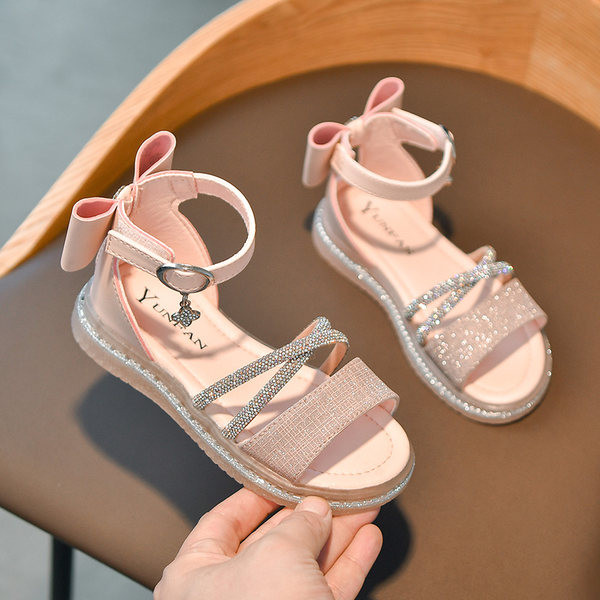 Детски сандали за момичета от еко кожа с лъскави елементи