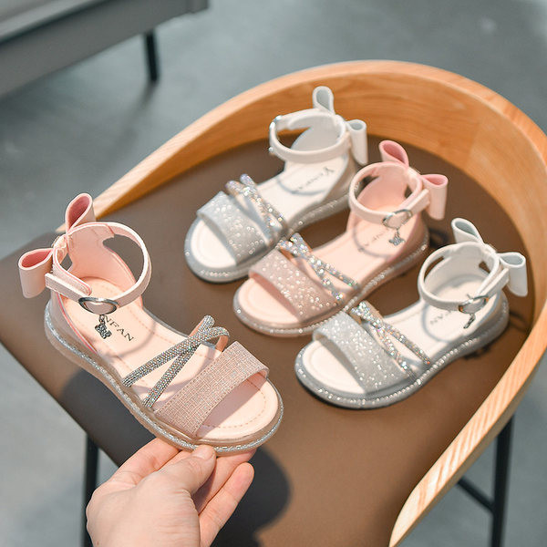 Детски сандали за момичета от еко кожа с лъскави елементи