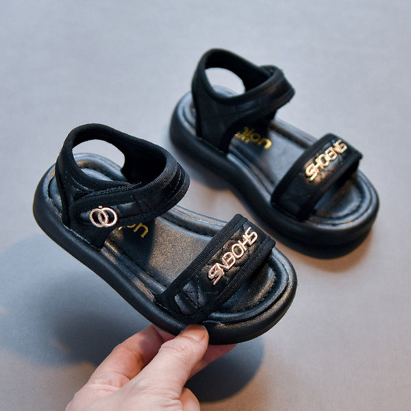 Детски сандали в бял и черен цвят 