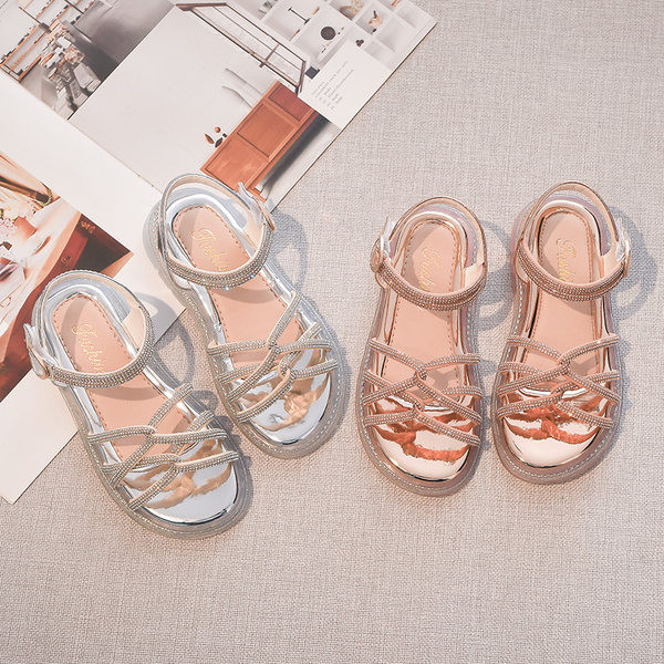 Детски сандали с камъни в златист и бял цвят 