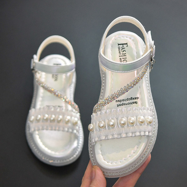 Летни сандали за момичета с равна подметка и декорация перли и камъни