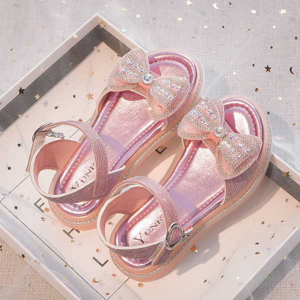 Модерни детски сандали с панделка