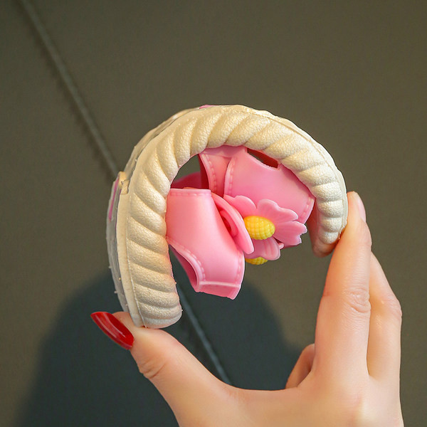 Детски гумени сандали с 3D цветя