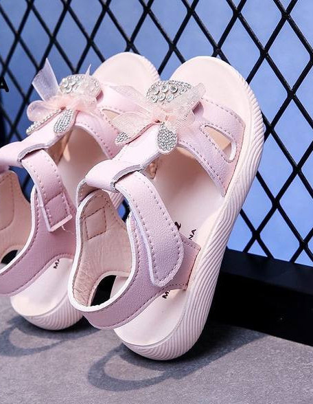 Ежедневни детски сандали с 3D елемент и камъни