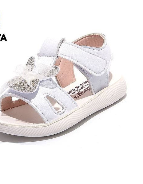 Ежедневни детски сандали с 3D елемент и камъни