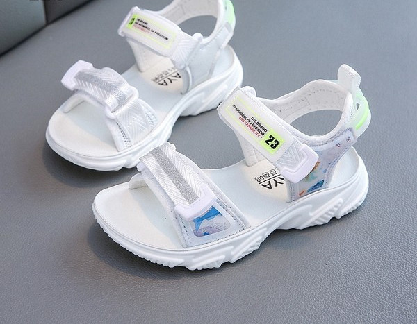 Детски сандали с велкро лепенки с лъскав ефект