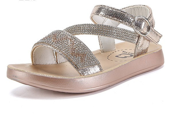 Детски сандали с лъскав ефект в два цвята