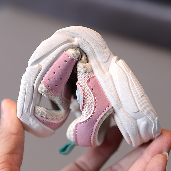 Летни сандали със затворени пръсти