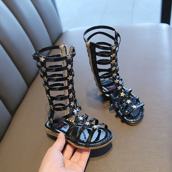 Детски сандали в римски стил с метална декорация