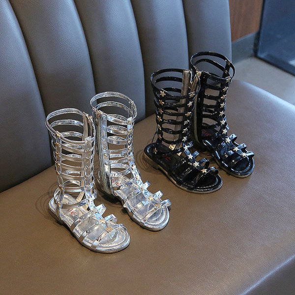 Детски сандали в римски стил с метална декорация