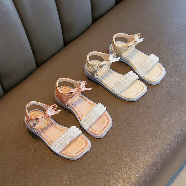 Детски квадратни сандали за момичета с декорация перли и метална катарама